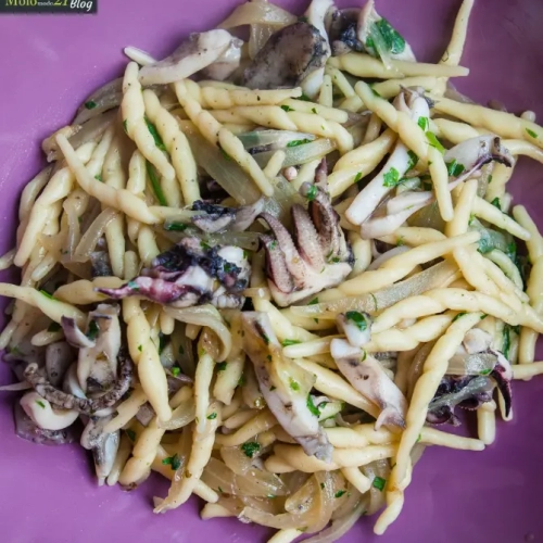 Trofie con seppie e cipolla caramellata